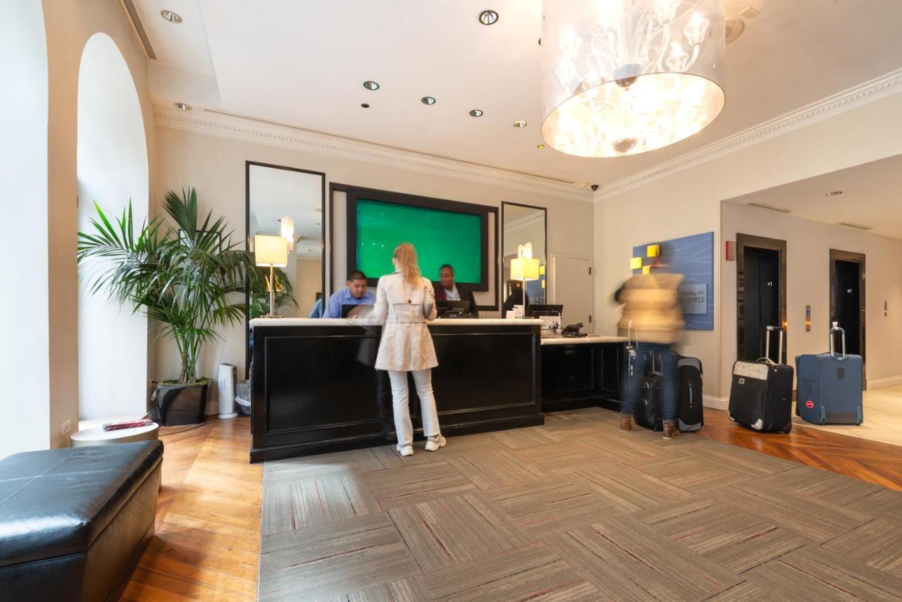 Holiday Inn Express Chicago - Magnificent Mile By Ihg Exteriér fotografie